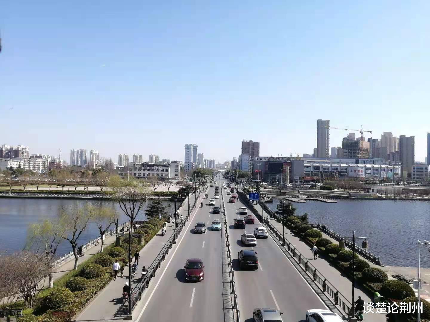 荆州这十年,建成区面积超过100平方公里,城区人口超过100万