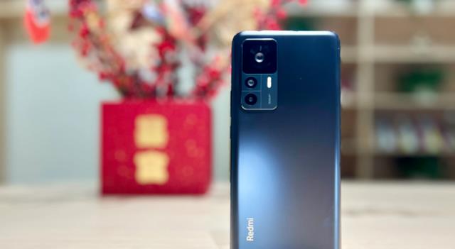 芯片|2022年最“良心”的4款手机，定位高端，性能超高，但价格却很低