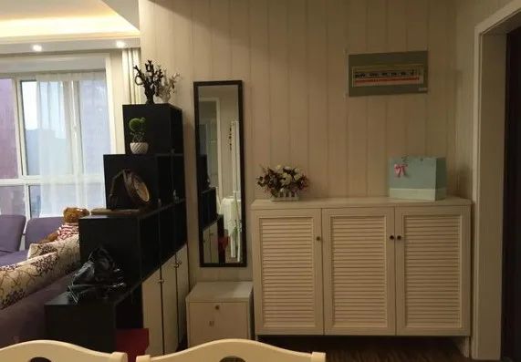 婆婆把柜子装床头,楼上邻居知道后,我家门槛都被踏破了!