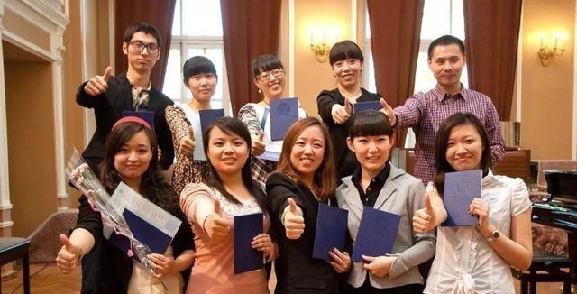 留学生|“抱歉!我就是那个5年花了140万,回国月薪4500的留学生”