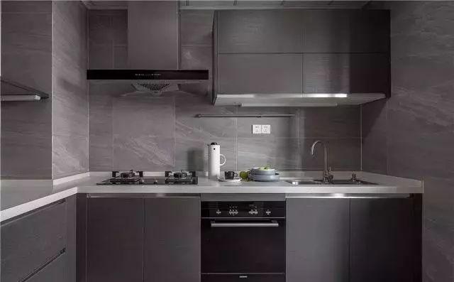 120平北欧混搭风装修,薄荷绿搭配轻奢软装,营造出自由、轻松的氛围