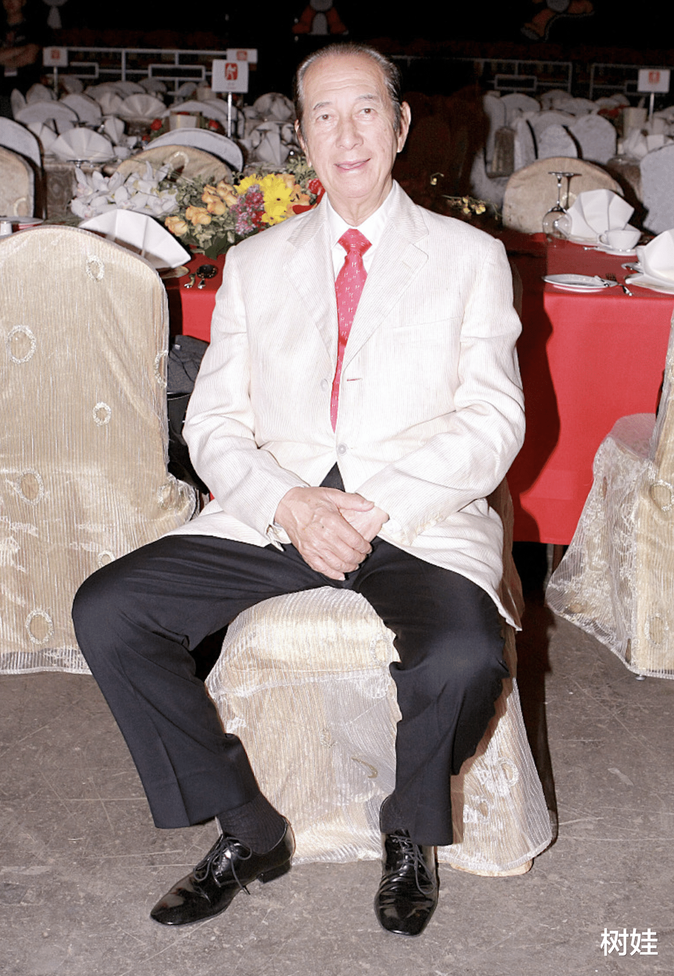 赵雅芝|群星晒照纪念珍宝海鲜舫，何超仪称是童年回忆，赵学而曾在此结婚