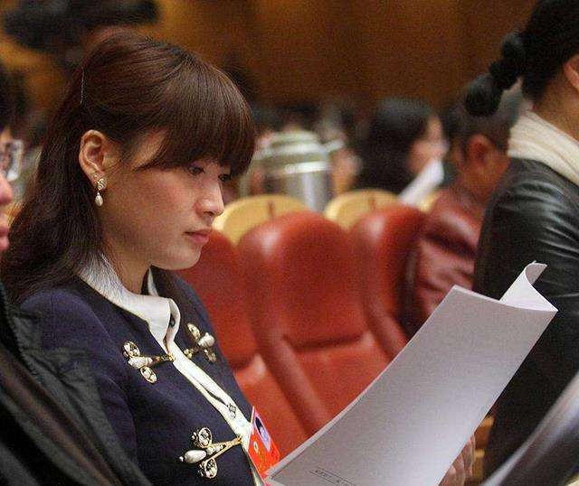 Angelababy|娃哈哈公主宗馥莉：身价800亿40岁还单身，成父亲宗庆后的心病