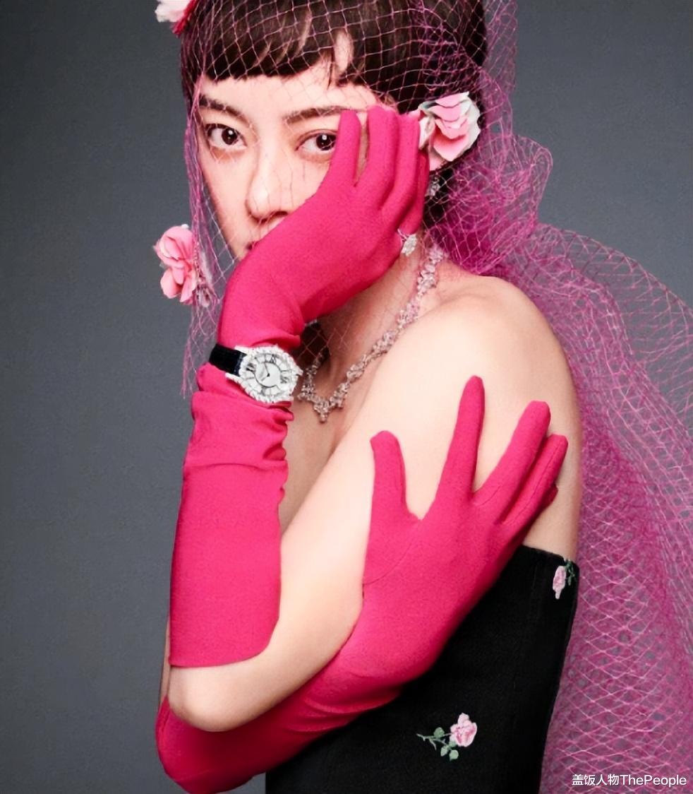 孙俪|有一种“尴尬”，叫孙俪玩性感，明明条件有限，却非要露点什么