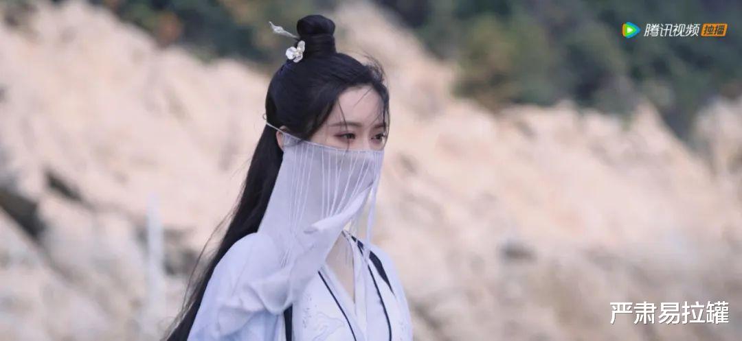 杨超越|李木戈，用杨超越曾舜晞做了个PPT