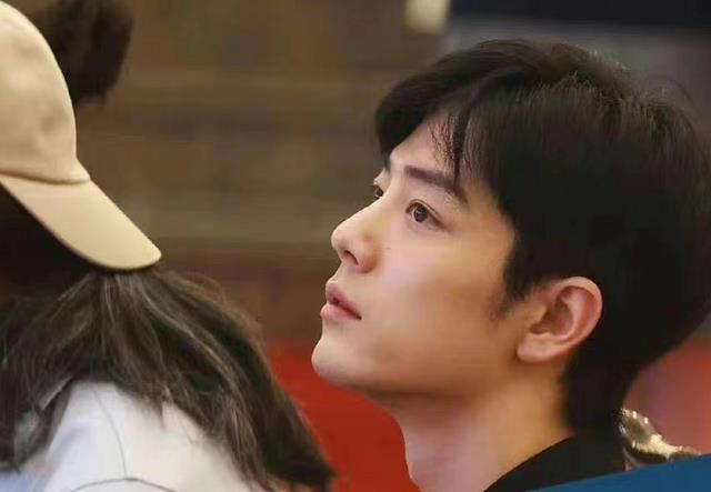 林志玲|《梦中的那片海》杀青路透！肖战化身白衣少年，素颜怼脸超养眼！