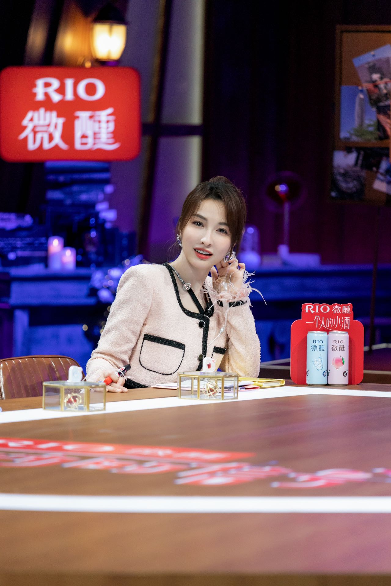 吴昕|吴昕《心动的信号5》沉浸爱的氛围 赞嘉宾是勇敢追爱的“孤勇者”