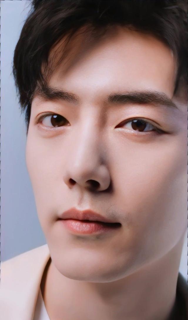 肖战|被质疑实力？肖战用数据说话，登上企业财报，品牌排名跃至榜首