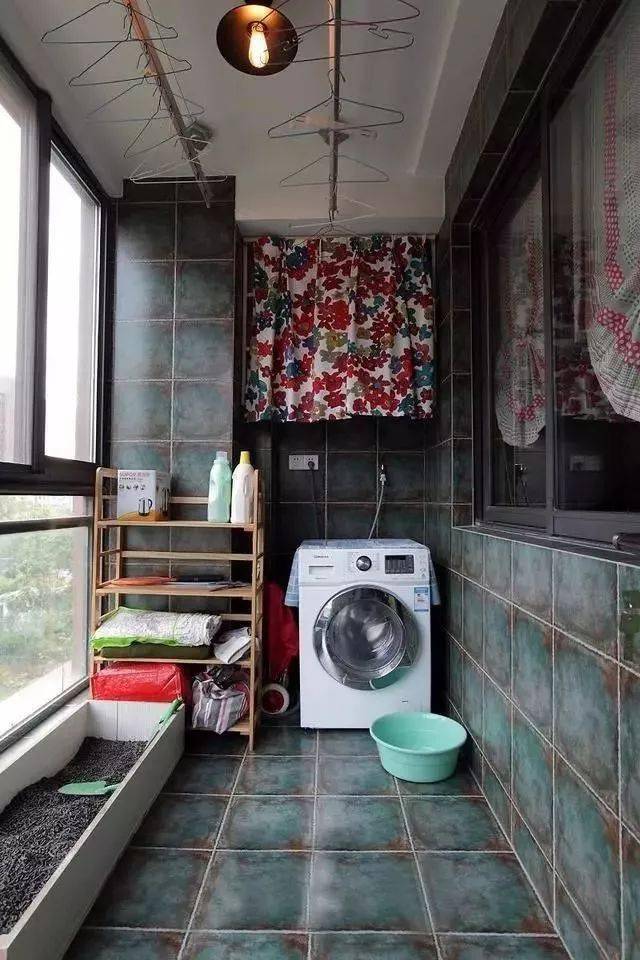 阳台装修要不要吊顶？千万别盲从，学学老师傅的经验！