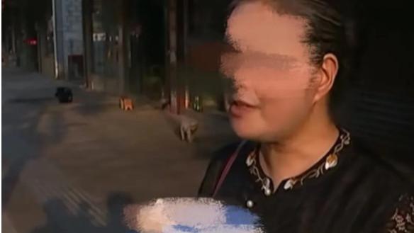 浙江桐庐，女子买了三张刮刮卡，结果中了30万！