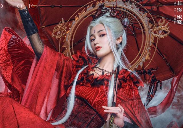 穗禾|长月烬明:白发美艳的女配,还是香蜜里的穗禾,宜古宜今的大美女