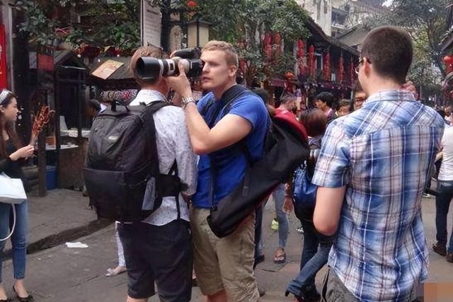 度假区|越南富豪中国旅行，月薪800万炫耀：我算土豪吗？答案意外了
