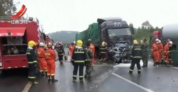 2017年广西一家三口车祸身亡,叔叔为200万保金闹上法庭,后来如何