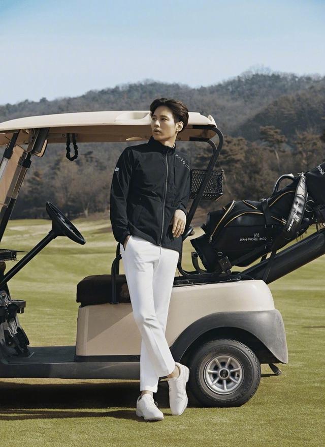 元斌|他十一年没拍戏,因为长得太帅,仅靠脸就有花不完的代言费