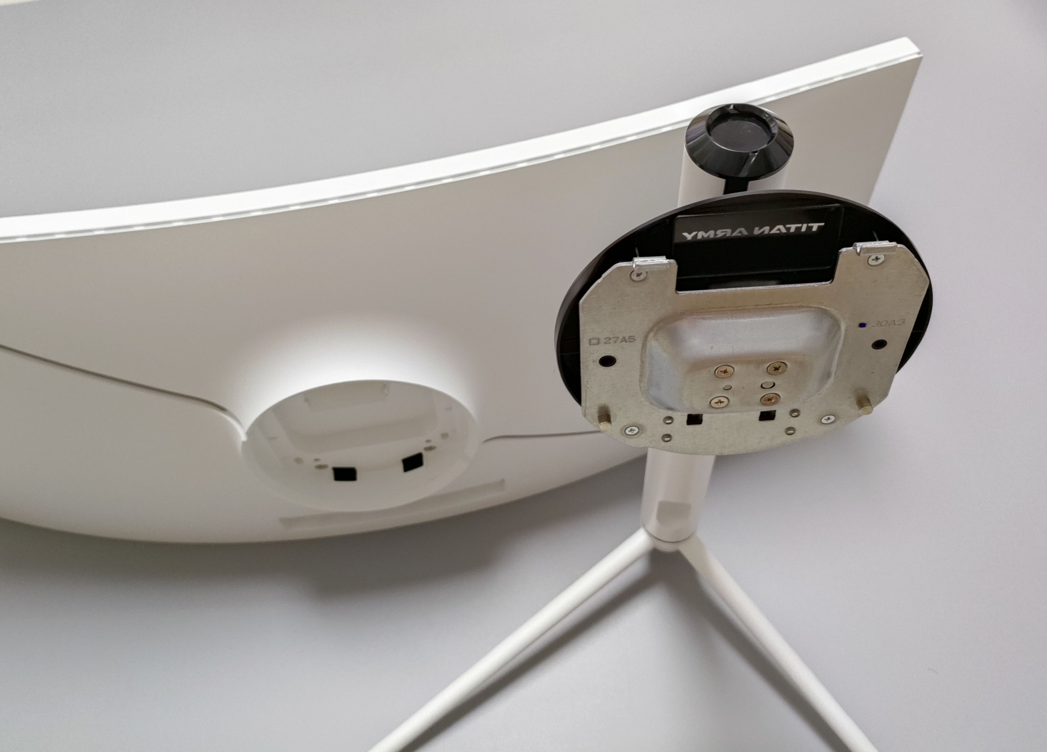 显示器|办公利器游戏外挂?首款曲面带鱼屏泰坦军团A30QR,为何选它