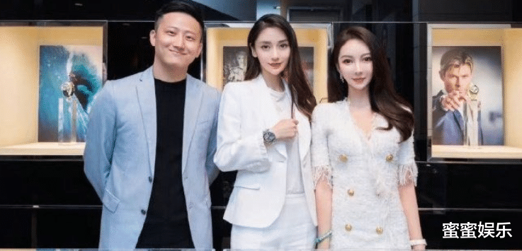 黄晓明|离婚1年后,黄晓明重装在上海的5层别墅婚房,外形朴素临近大马路