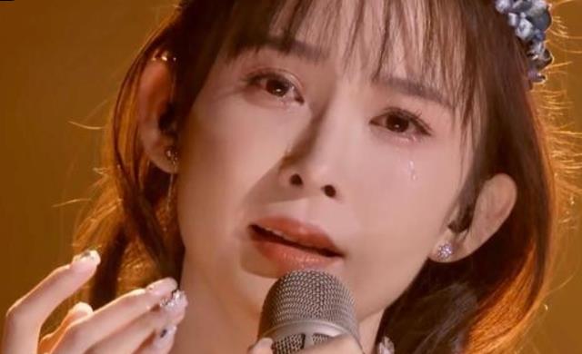 赵樱子|赵樱子玩大冒险提尴尬问题,于文文机智救场,赵梦:以为我傻?