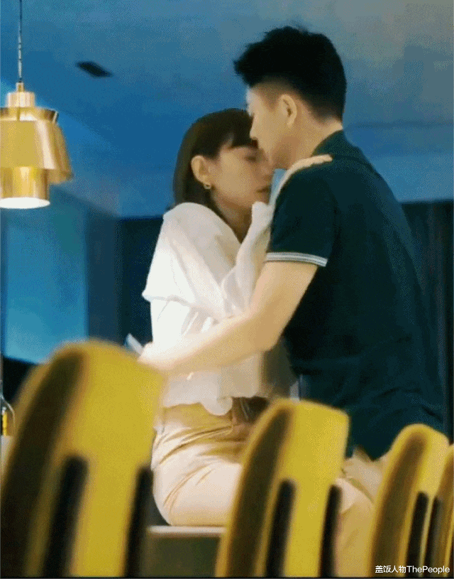 刘奕君|“叔圈顶流”刘奕君：疑拒大宋佳被封杀，45岁走红后儿子又成心病