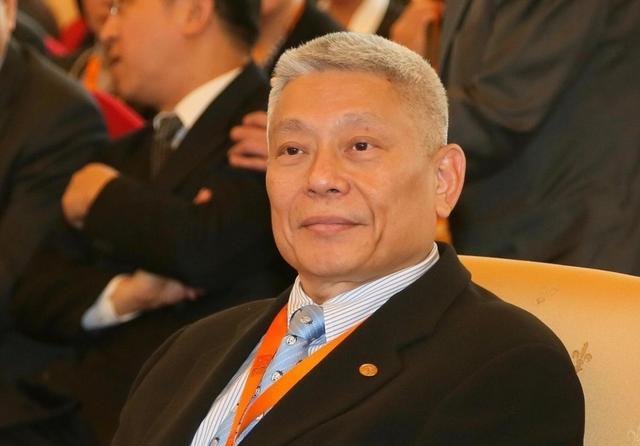 蔡衍明|“旺旺”老总蔡衍明的奢靡生活：先后娶了7位夫人，还有9个孩子？