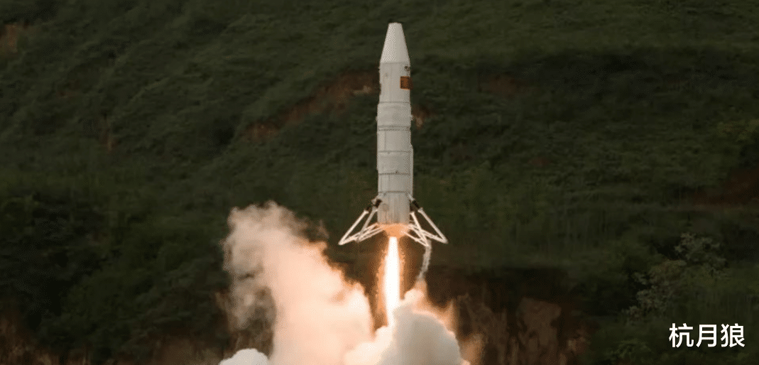 中国航天火箭公司深蓝航空，成功实现火箭垂直着陆，走向星辰大海