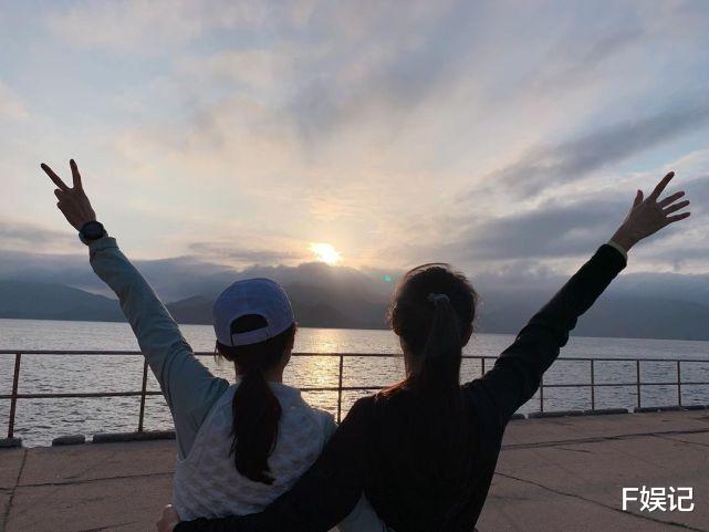 唐诗咏|曾介意洪永城和黄翠如的知己关系？唐诗咏晒与黄翠如合影力破谣言