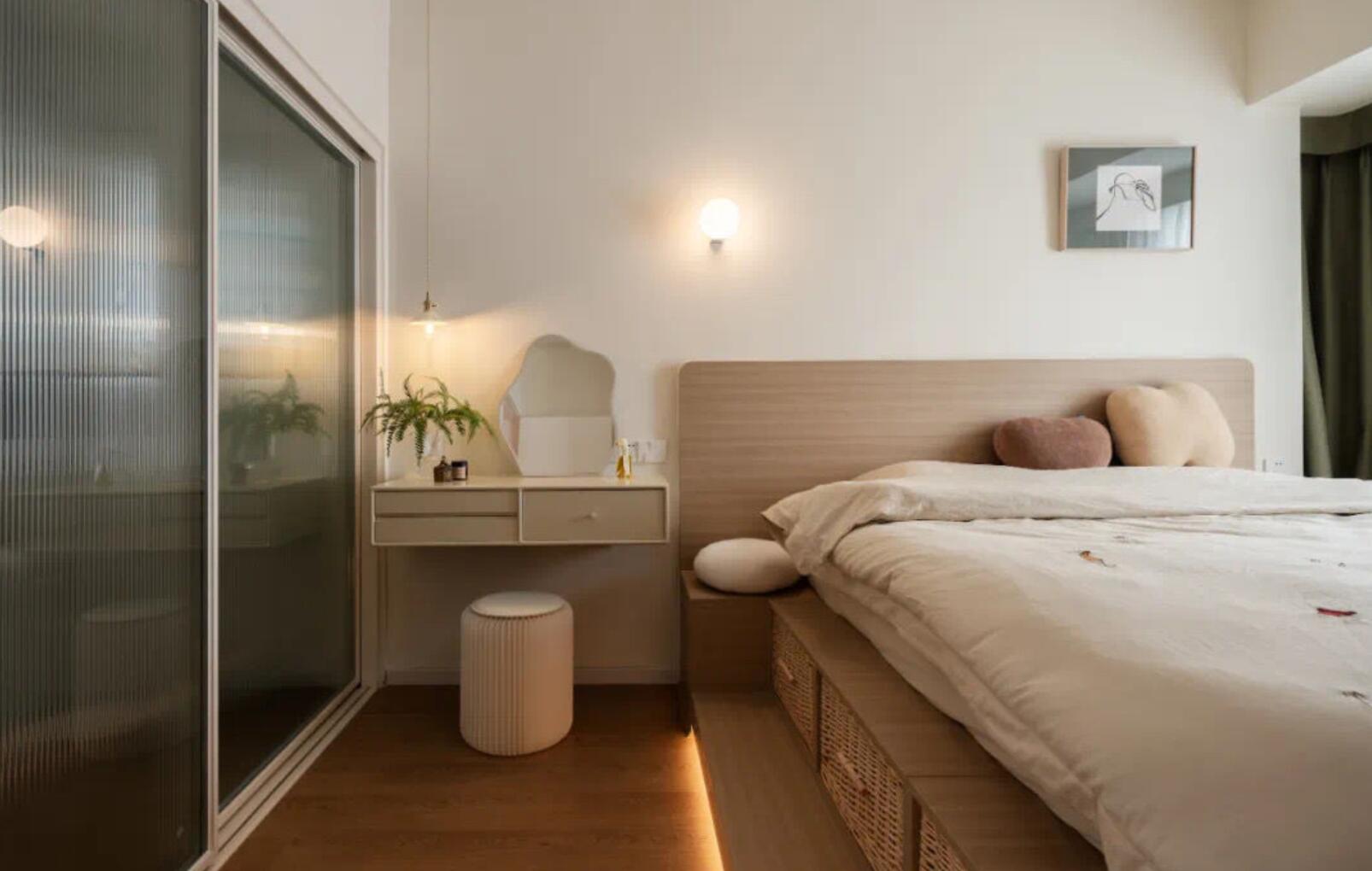 越来越多人喜欢给卧室设计地台!只有尝试过,才知道有多舒适