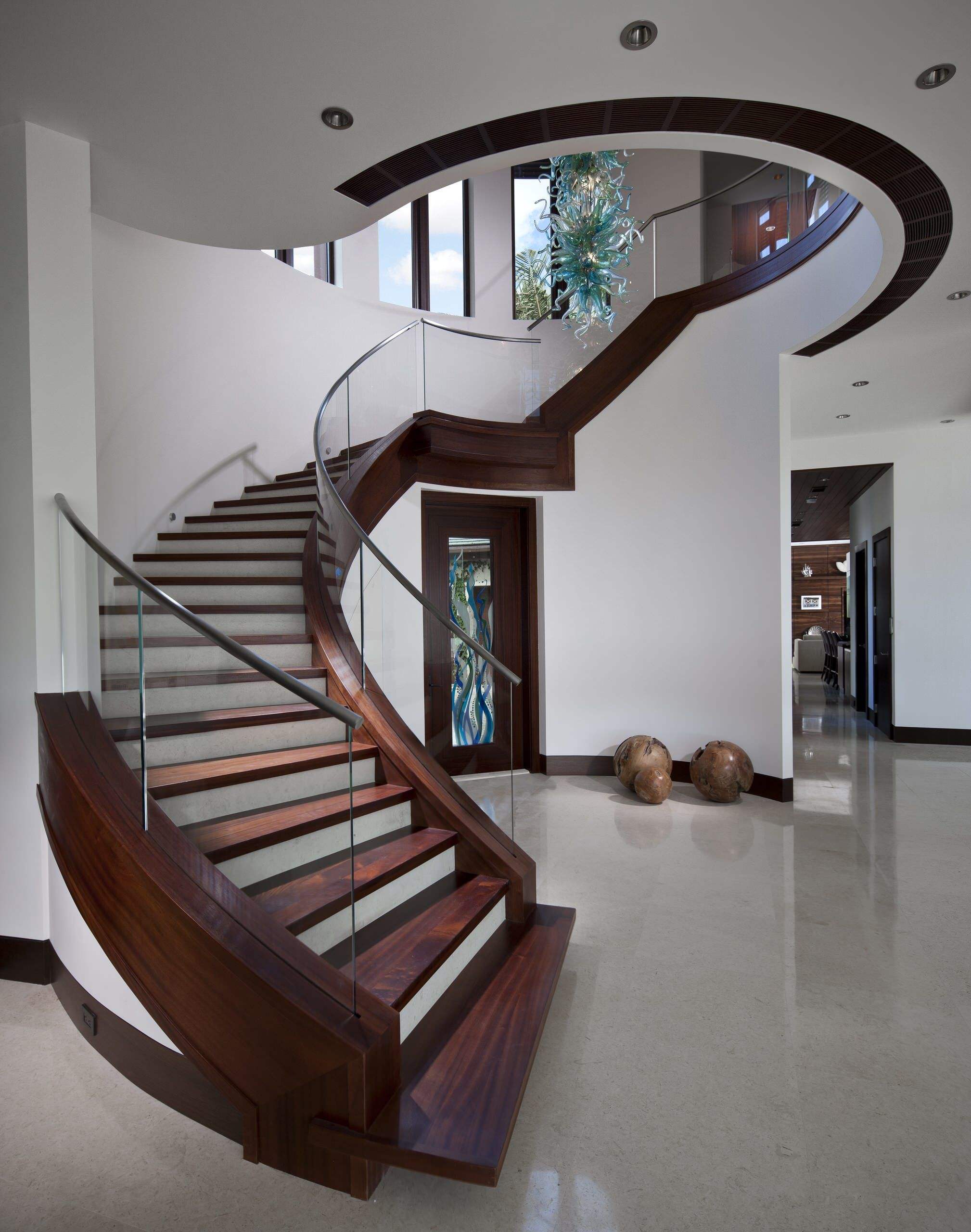 家里的楼梯该怎么装修才好?