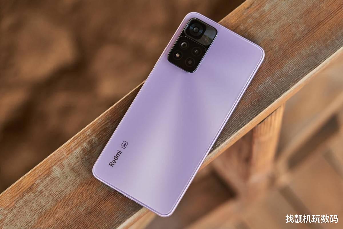 红米手机|1500元价位焊门员，144Hz LCD屏+天玑8000，等等党赢麻了