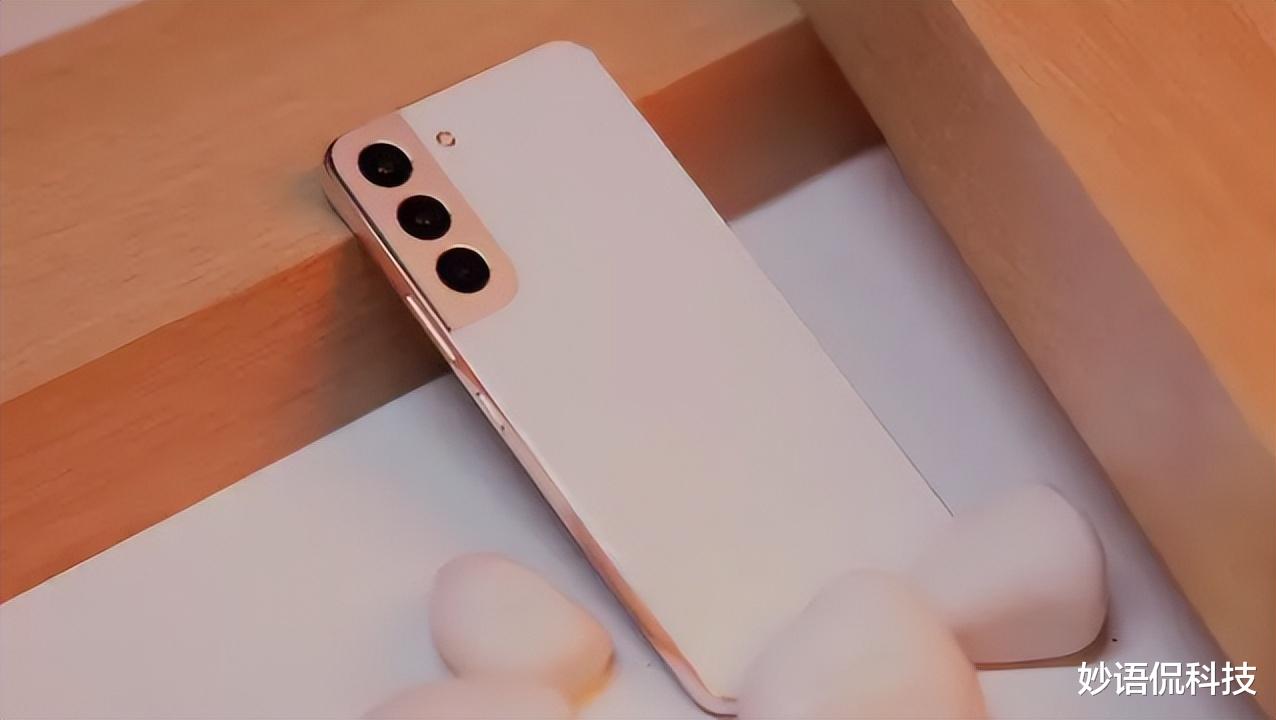 小米科技|三星S22直降1400元,比小米13还要便宜,怎么选?