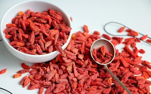 肝脏|男人每天吃把“枸杞”,不出一个月,可能这3个“好处”慢慢靠近