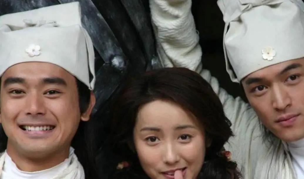 吕一|吕一“女版王宝强”？老公连年为女CEO庆生，拍亲密合影不避嫌