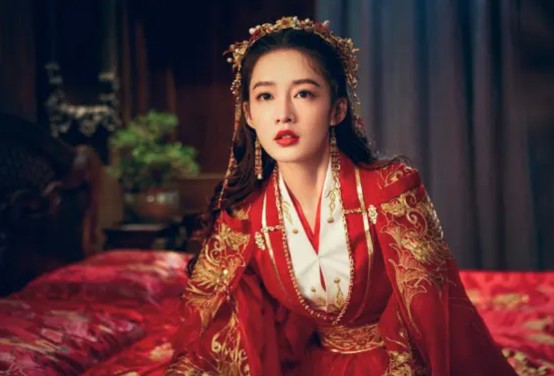 李沁|电视剧《请君》主演明星李沁：感谢每一次历练