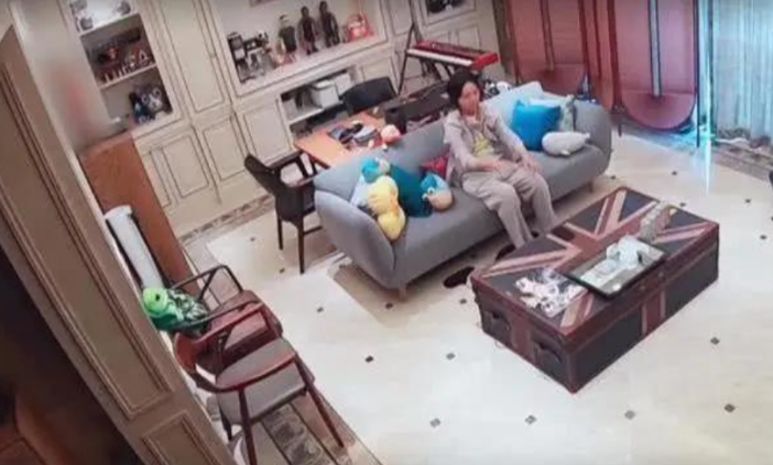 明星|一双鞋80万，一个电视60万，一把椅子360万，明星们可真舍得花钱