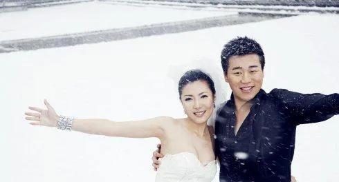 杜丽|被生父抛弃与继父不合,退役嫁小4岁老公,射击女王杜丽如今怎样