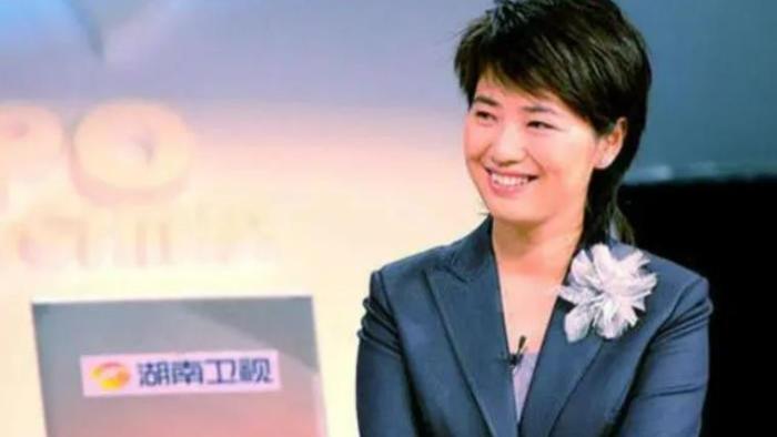 谢娜|张丹丹风头高过谢娜和李湘，直接轰了央视的几位“花旦”，被雪藏