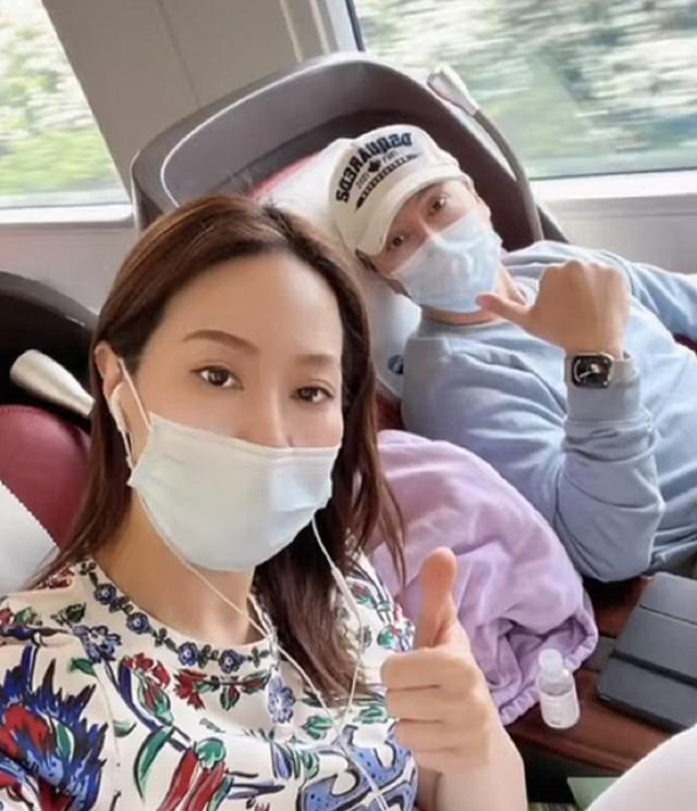 成龙|6位老牌港星来内地，成龙和内地网红合影，甄子丹到处旅游