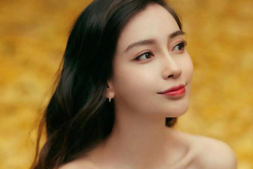 赵丽颖|85花近况尴尬？赵丽颖转型难，刘诗诗演技被嘲，唐嫣2年未拍戏