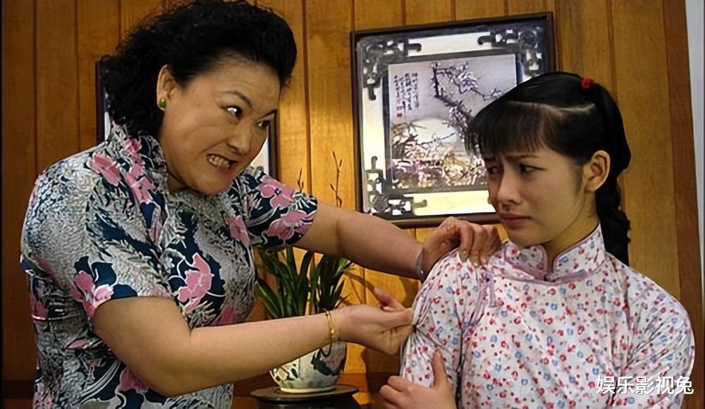 郑钤丹|《七十二家房客》阿香,广东版的杨超越,却走不出广东的女演员