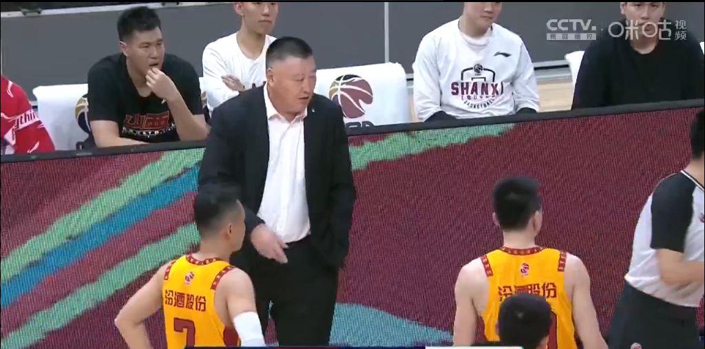 山西男篮|陶汉林吉伦沃特联袂爆发，哈德森高效砍分，山东男篮51-43山西