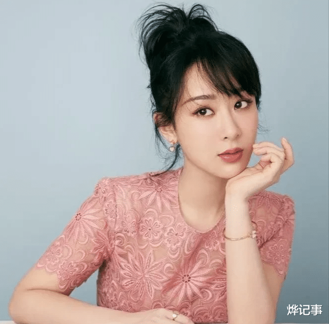 杨紫|22小时播放量破亿,随后却被下架,当红小花杨紫曾在演员表被除名