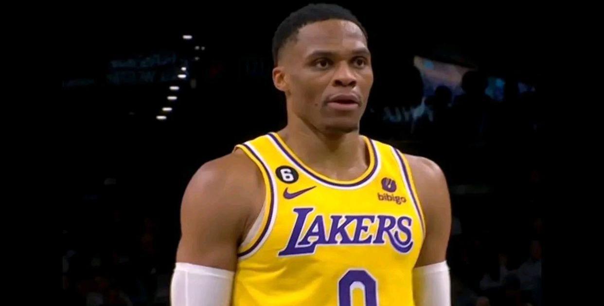 NBA一夜5大交易动态:尼克斯4换1报价克莱汤普森 魔术4换3报价威少