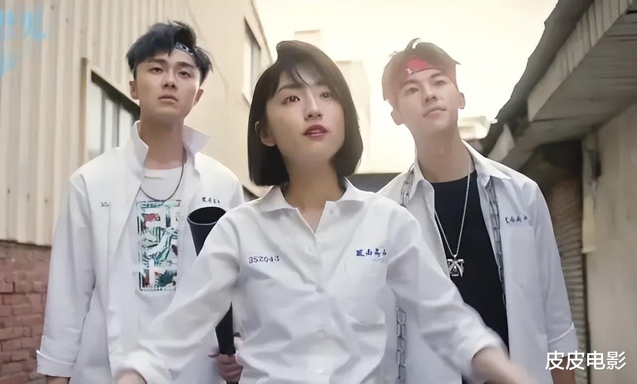 黄雨萱|打破10项影史纪录,正面硬刚《阿凡达2》,这片拍出了华语片良心