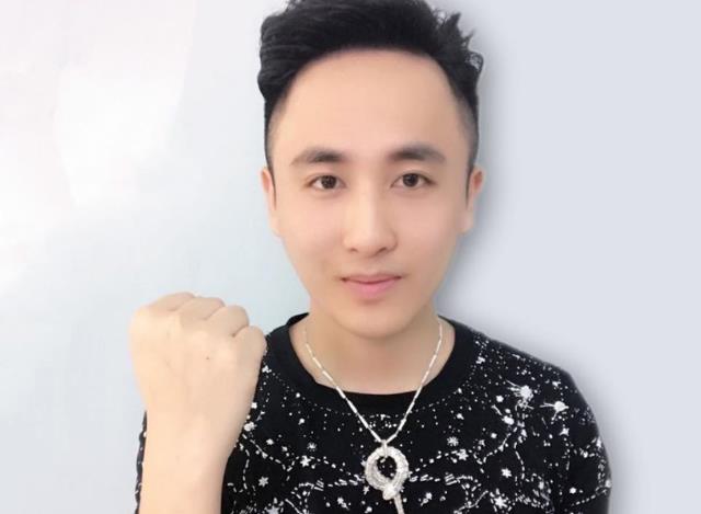 网红散打哥爆料:二驴直播带货,每款产品收商家50万“坑位费”