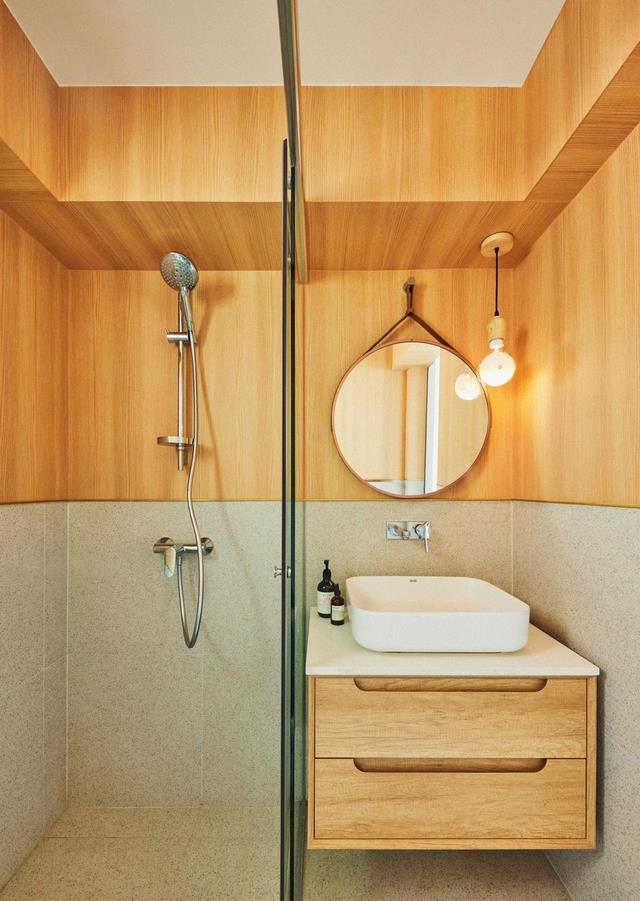 她独居89小家,不顾反对,把客房装成娱乐室,不为别人只为自己