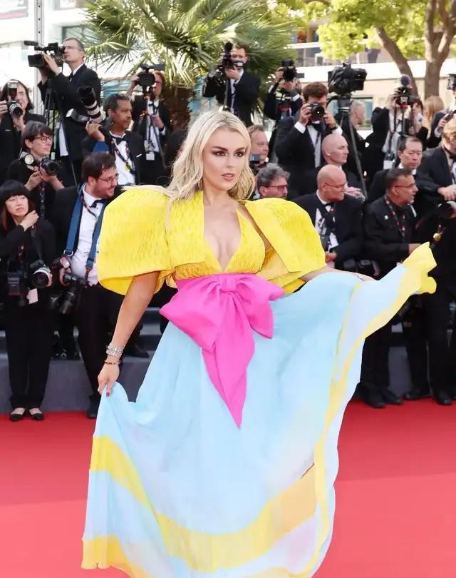 戛纳电影节|2022戛纳电影节首日红毯现场群星闪耀