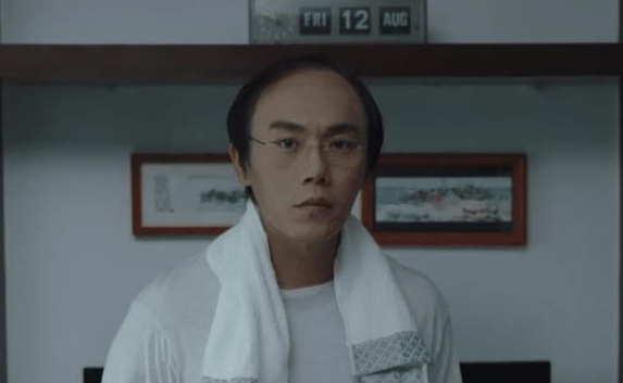 李佳琦|李佳琦秃了？直播被要求当众摘假发片，担心粉丝害怕2次连喊我不能