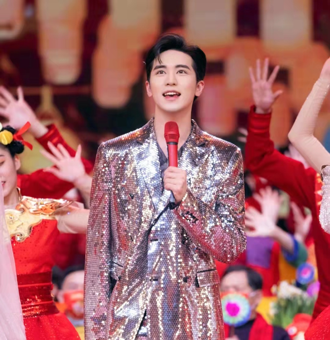 许魏洲|许魏洲公布恋情惹争议,景甜疑似早知情,不该与乔欣录制恋爱综艺