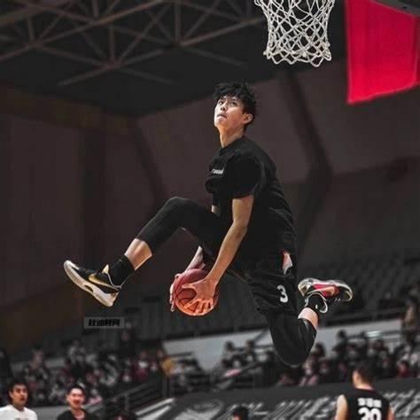 曾凡博|2022年NBA热门选秀球员巡礼——曾凡博