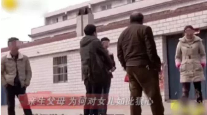 24岁湖北校花，被囚禁在暗无天日的地窖里长达5年之久，双脚被铁链拴着，终日与垃圾、虫鼠为伴