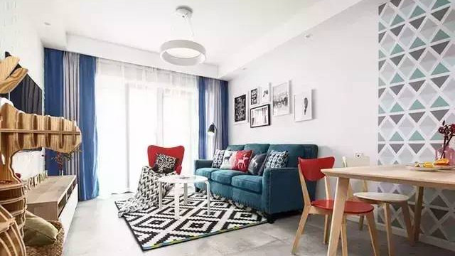 28万装修105㎡家居，朋友们都抢着和客厅里的木马收纳架合影